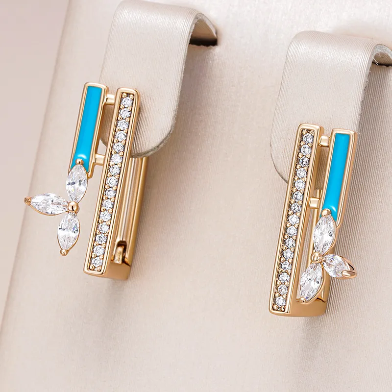 Elegant earrings with blue enamel and zirconia in gold